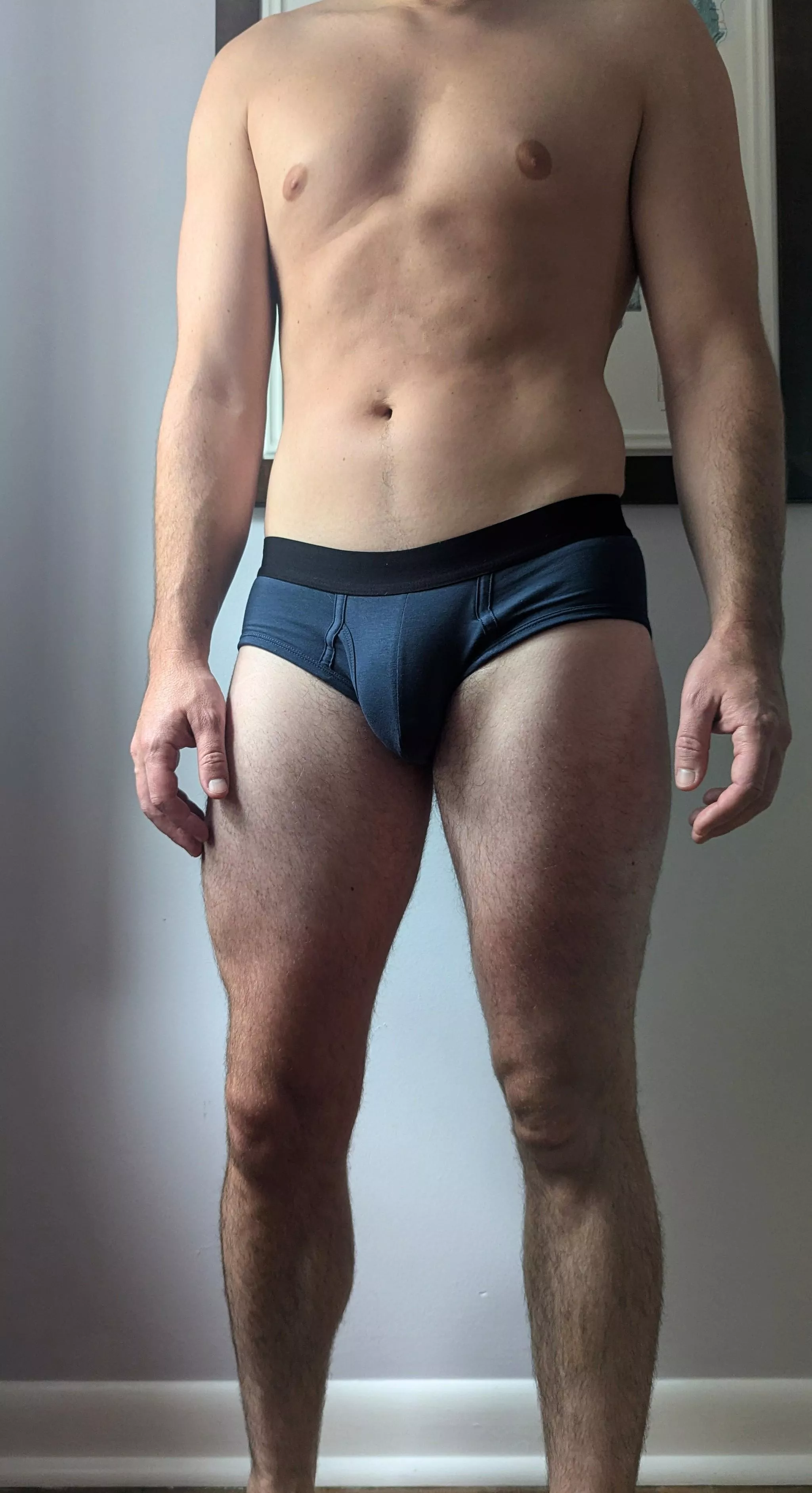 Do you like the way my bulge looks? posted by Thr0w4w4yW4yB4ck