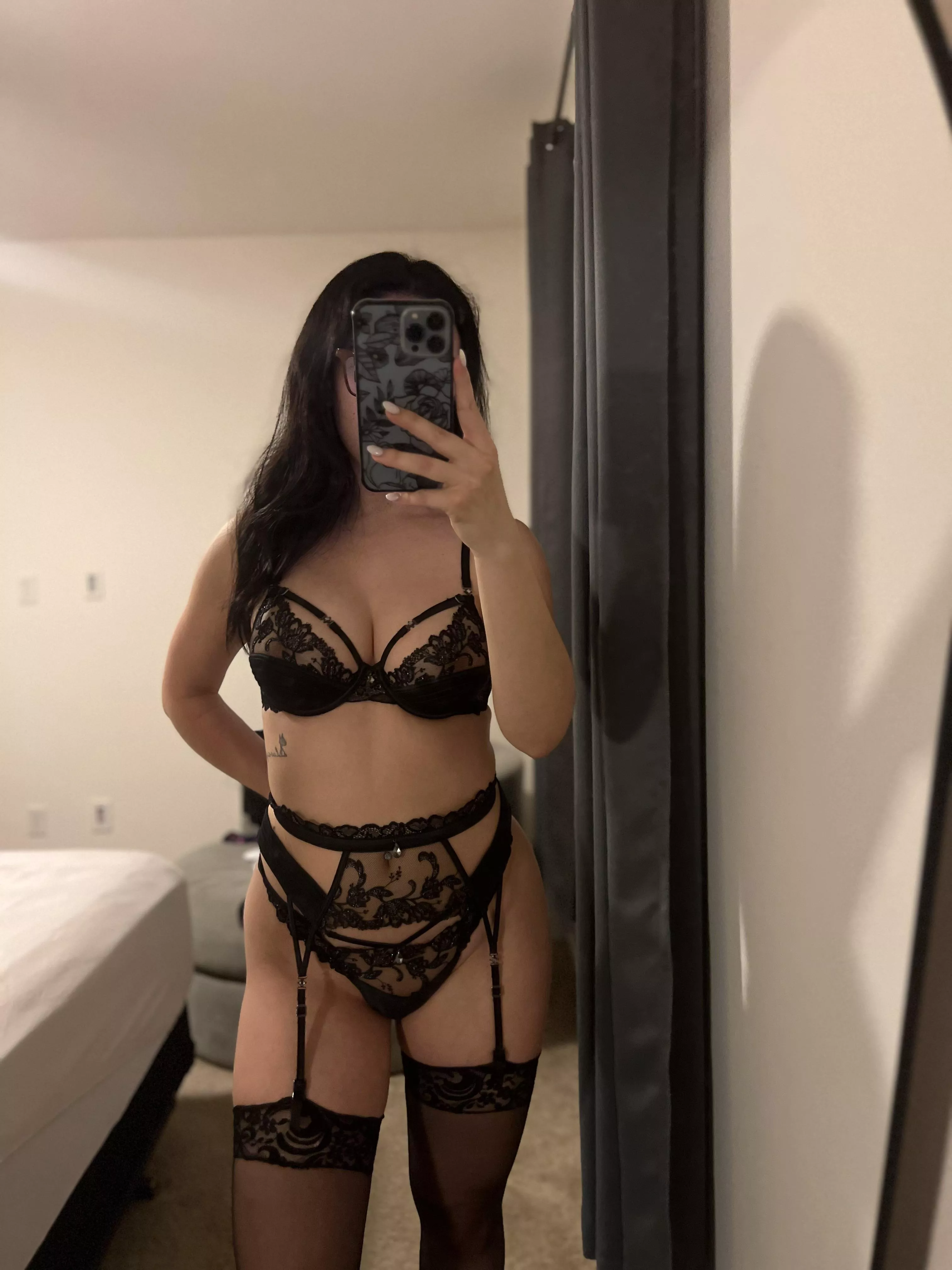 Friday night fun anyone? posted by oskiafterdark