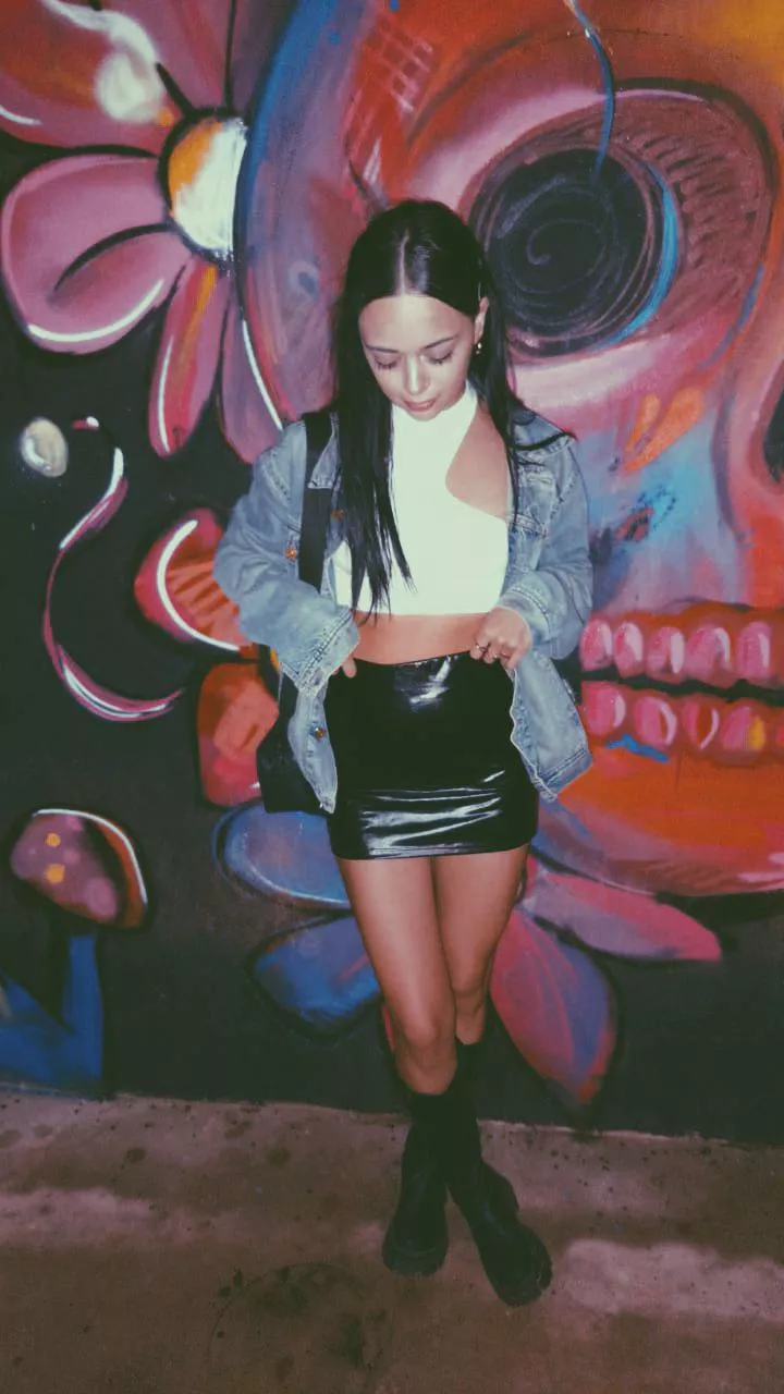 How do you like it posted by lucygreyonly