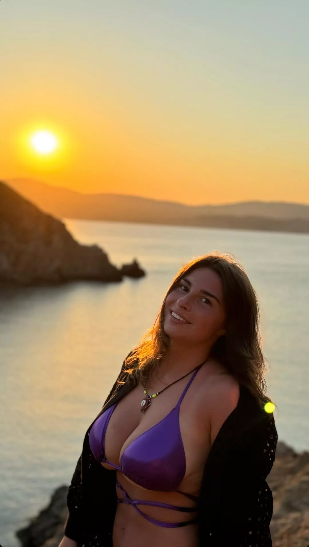 Huge posted by JadeDandee