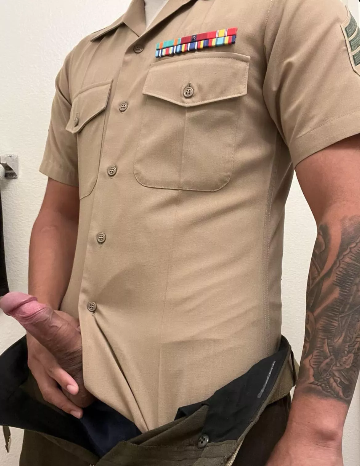 Straight M26 on Camp Pen hmu 😏 posted by Equivalent-Egg-6526