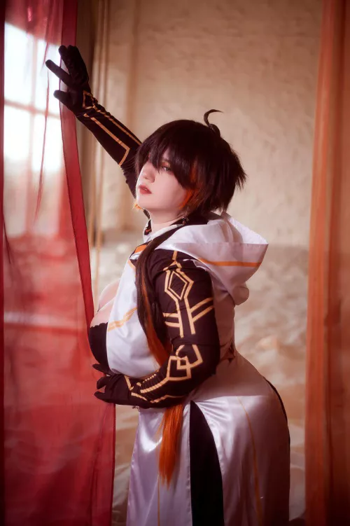 Zhongli Fem Version by Dahlia Cosplayworld  by Dhalia_cosplay