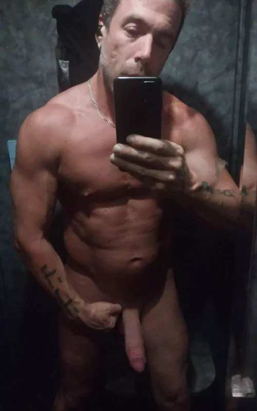 [45], 6', 186.9 lbs. Bulking and blasting. 2.2 lbs gained last week.  by Romantic_Darkness