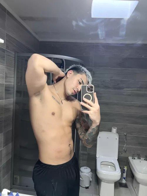 Aren't you curious to know how my freshly-worked-out pits smell? by ZaynXReed