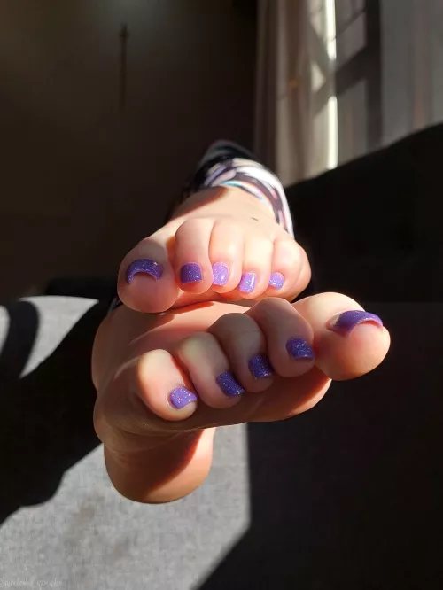 Do you like sparkly purple toes? by Sweetest_Cupcake