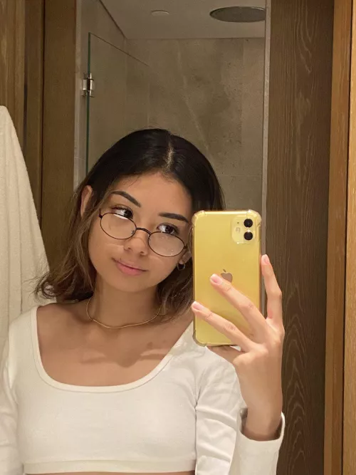 Do you like when girls wear glasses? by Sun_God_Ye