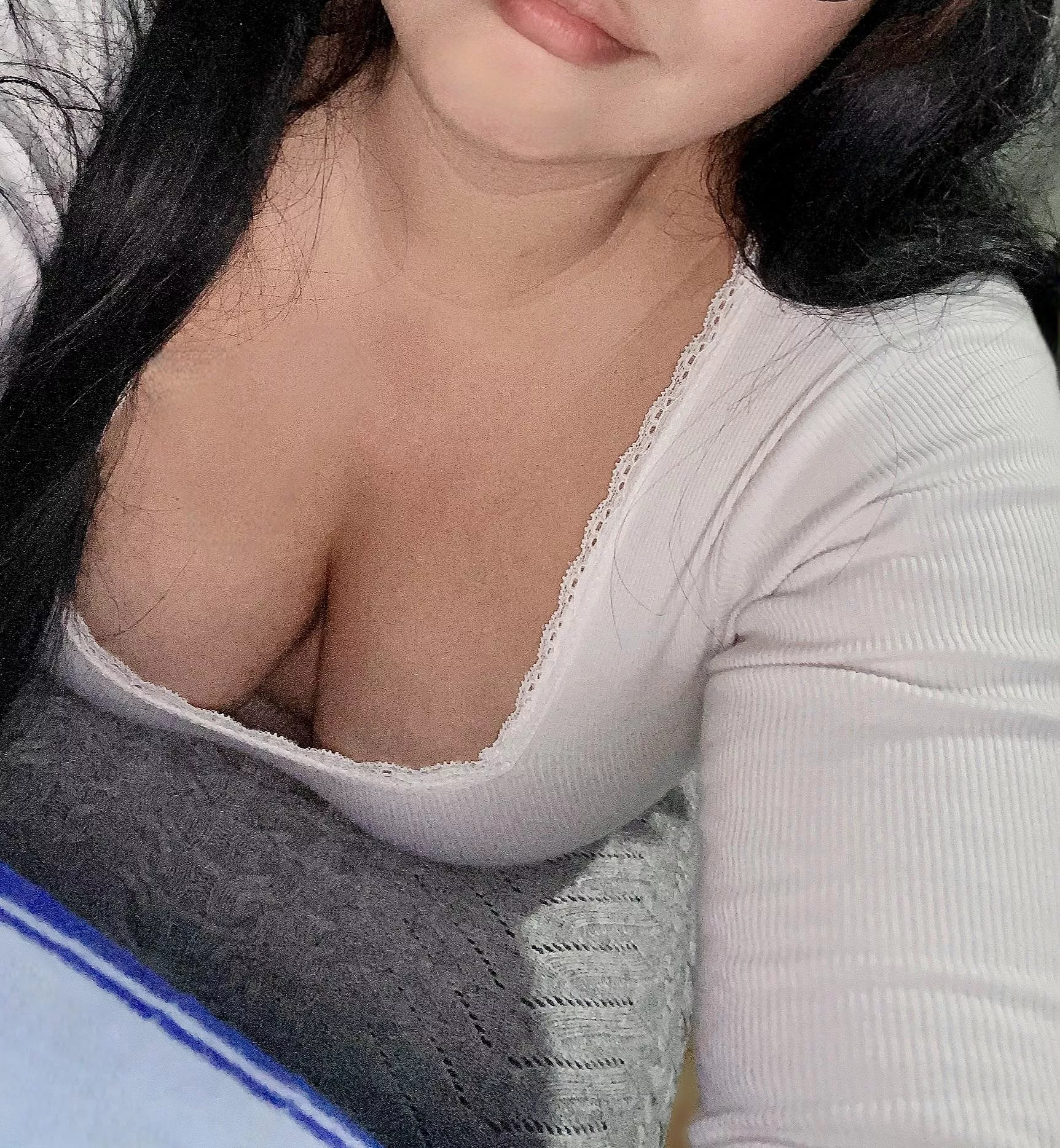 (F) You can tell by my smile that i had a good day :)  posted by SexyAzucena