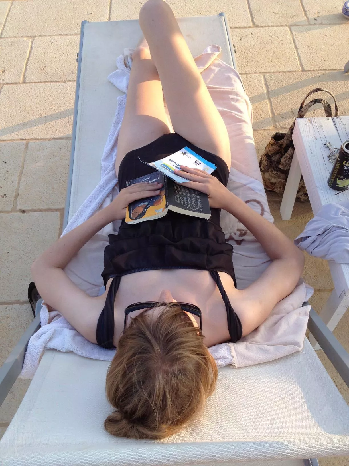 Happy some guys love onepiece swimsuits 🩱 🥵 posted by lazyinbed_lovechat