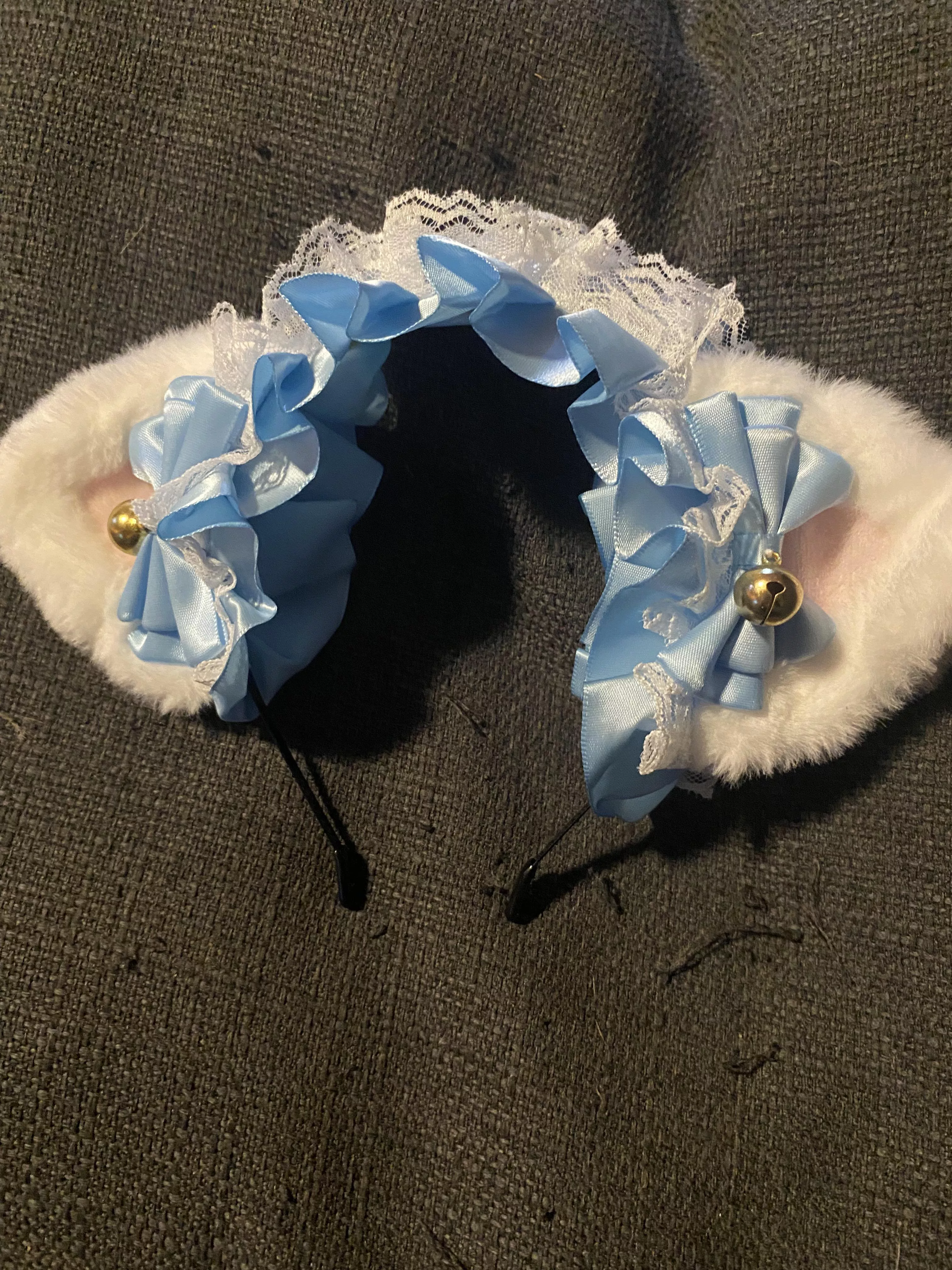 new kitty ears meow meow meow :3 posted by BirdEqual5147