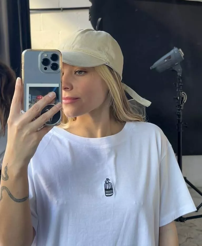 No bra needed with an oversize shirt posted by NoMeasurement5015