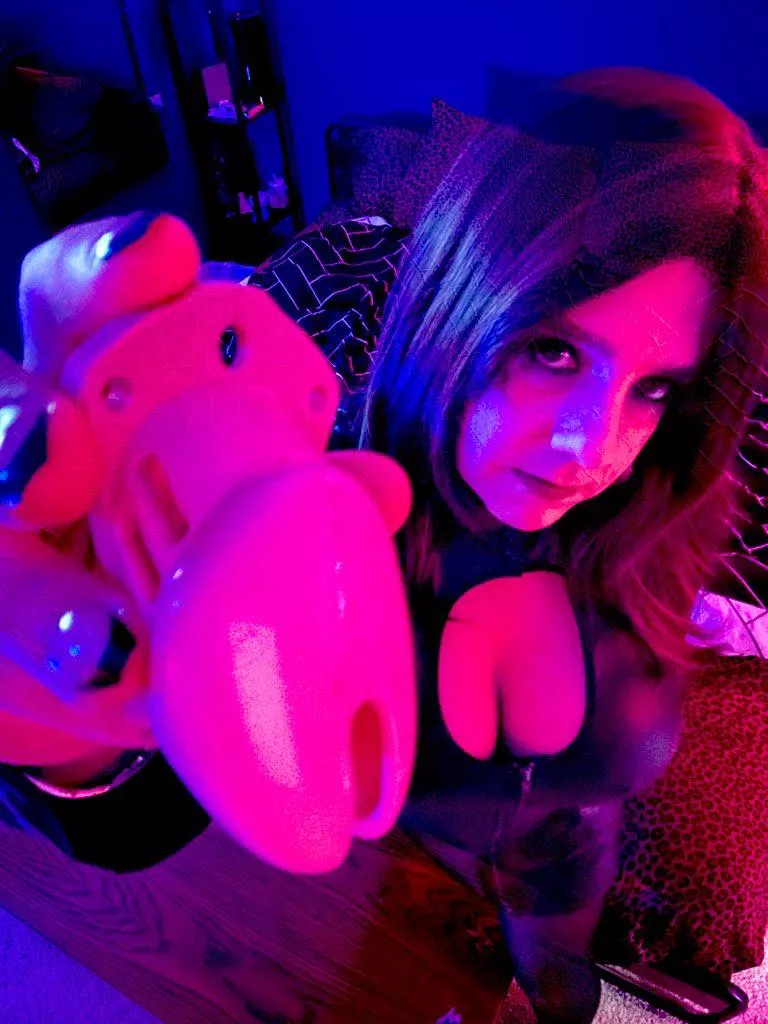 Show me your cages, sissies. posted by JizzTaylor