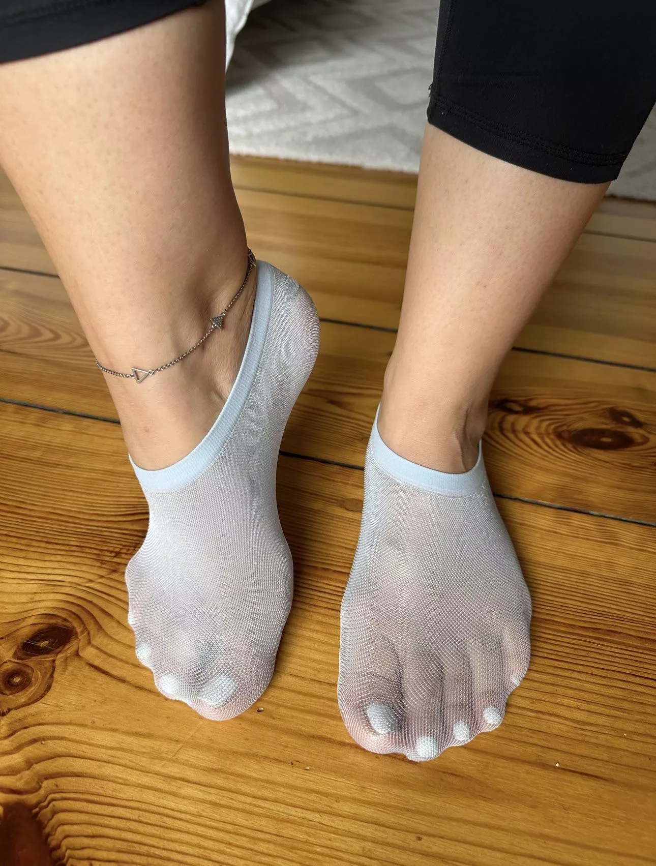 Suck in those toes! [F] posted by elly__johns