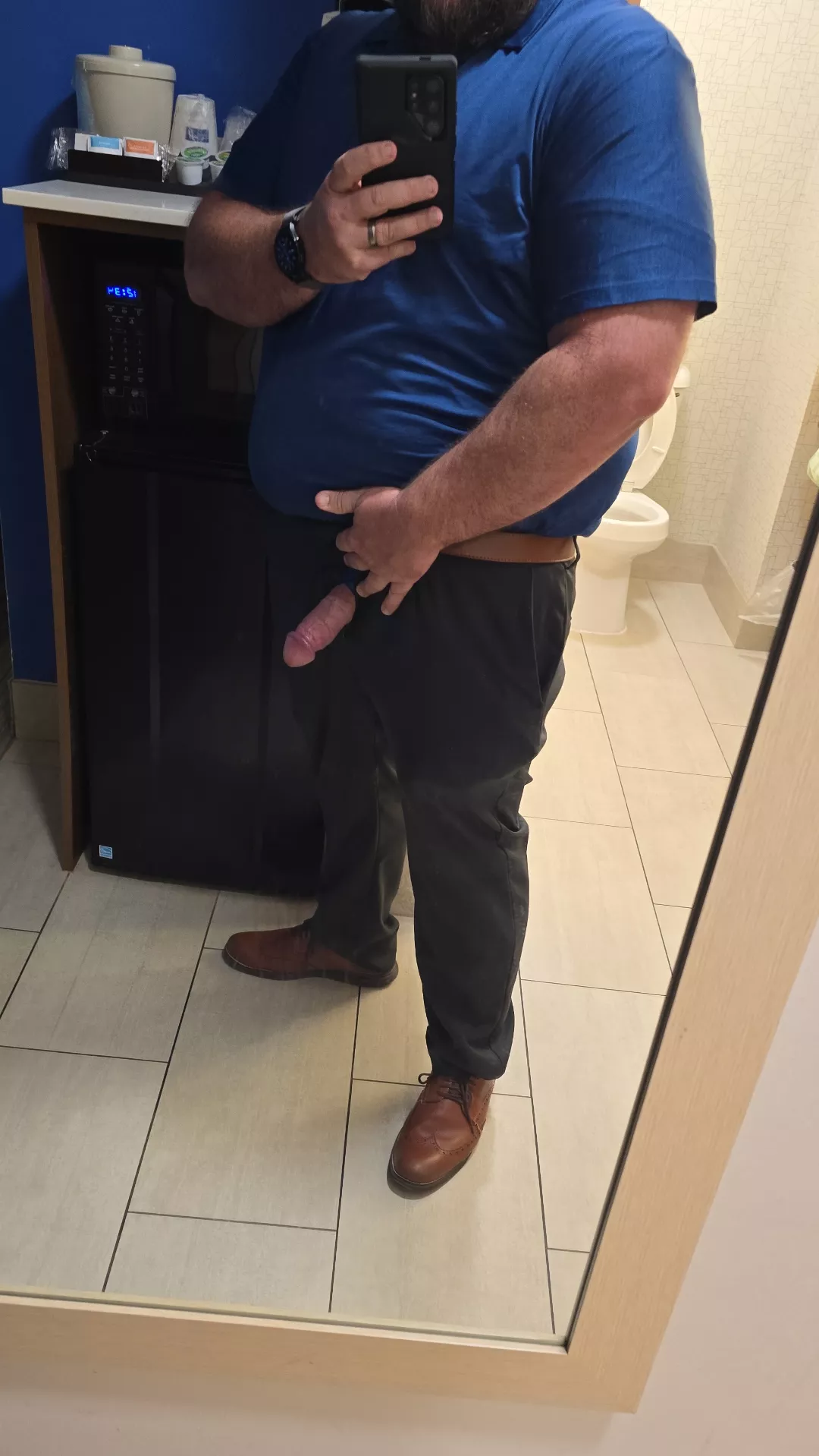 Wish I could stay in and stroke. Hotels make me horny. posted by big-bator