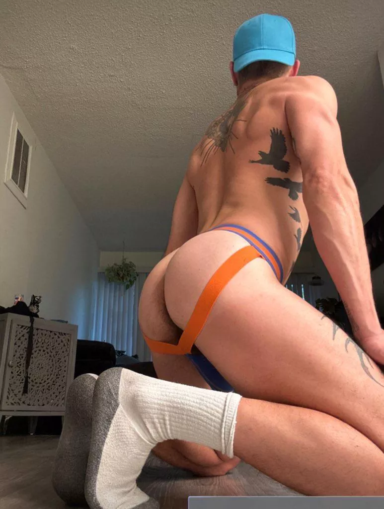 (36) blue 🧢 + jock  posted by notorious_dani_boy