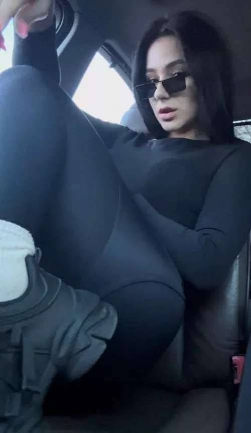 All black mood today by YammiMammi