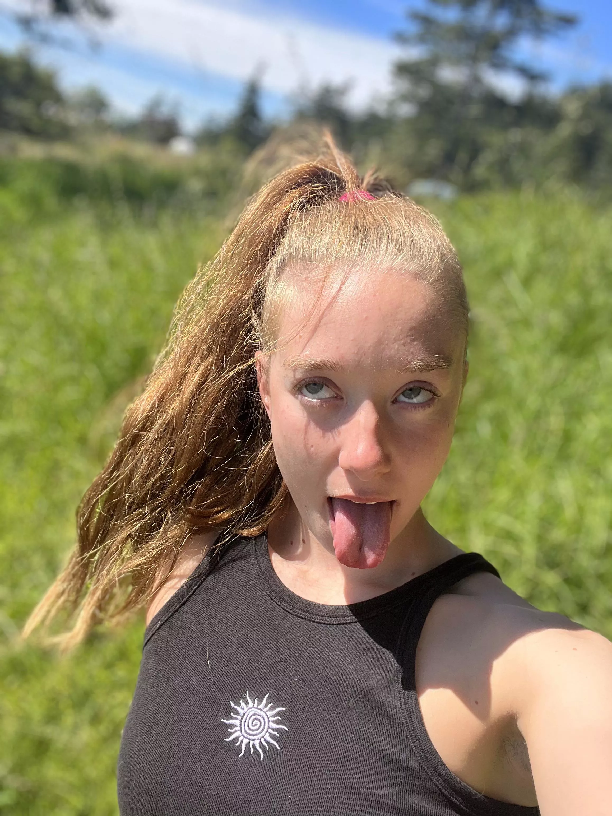 Can I give you heads in public posted by Hallie3Rose