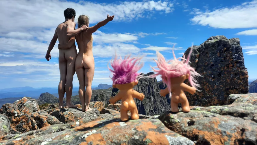 Cheeks on Peaks by naked_wanderings