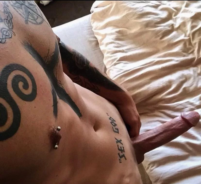 Get on your knees right now posted by ArtofDonJuan