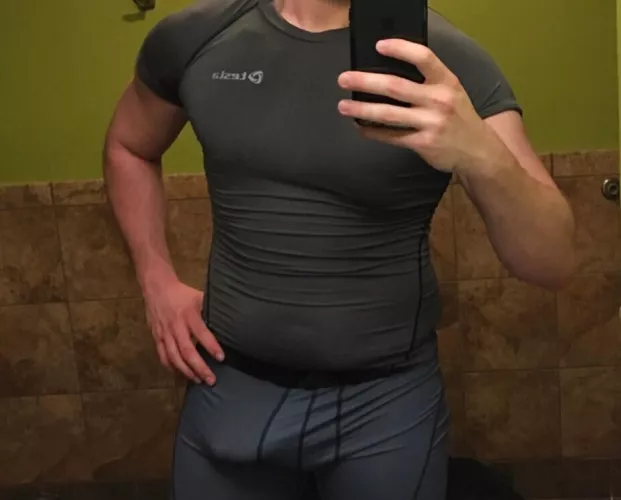 Hopefully this qualifies as an outline  by Thatsabigboy1