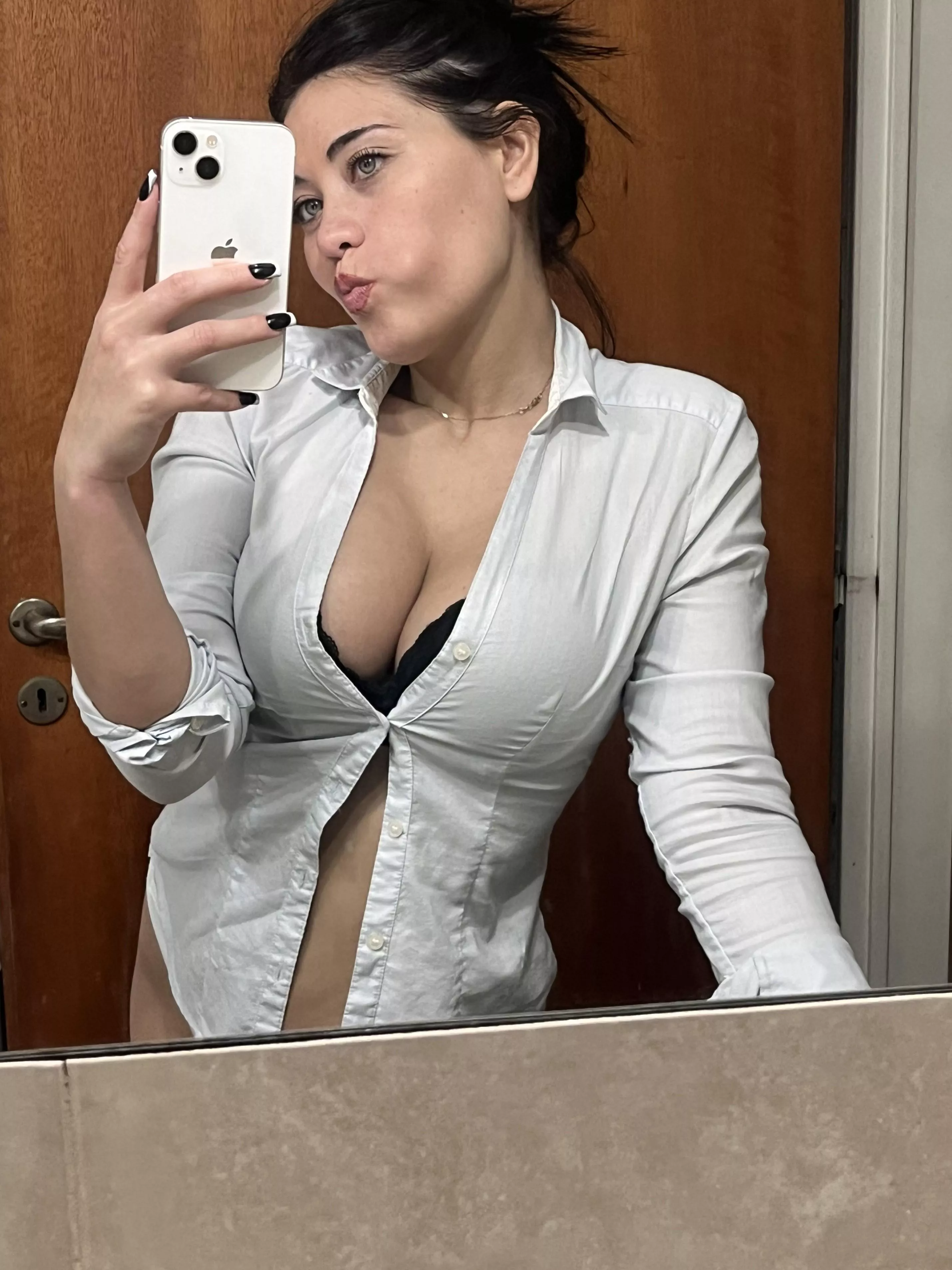 I wonder if this can be a real thing tonight posted by Varaetia