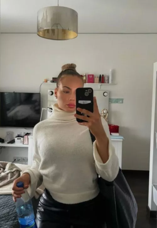 I'm thick in all the right places. by Fun-Freedom1019