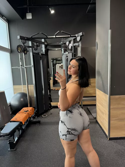 it feels so good by pineapplepunk