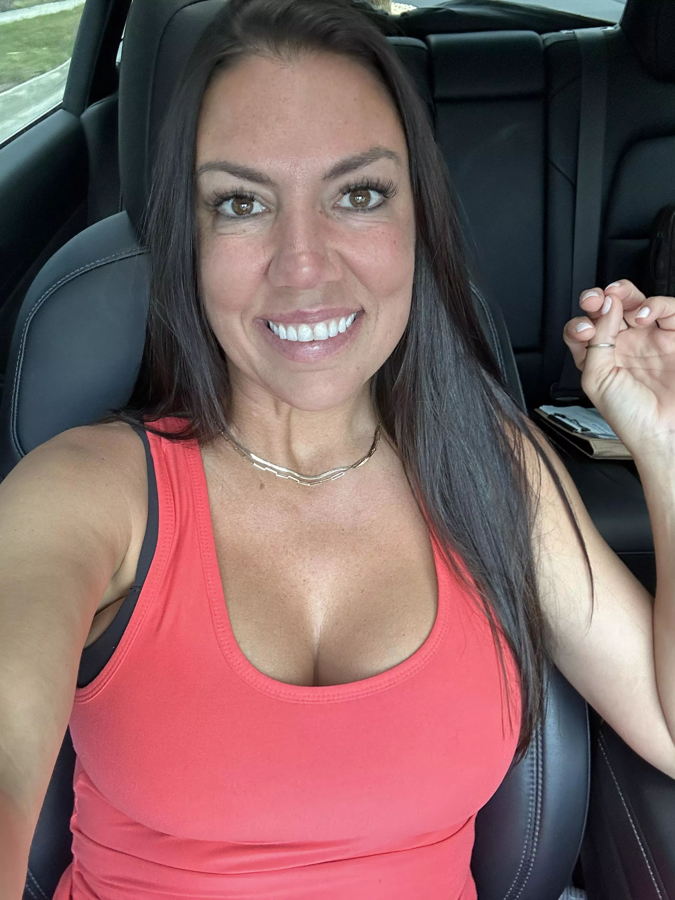 My cleavage posted by IssyNoir_