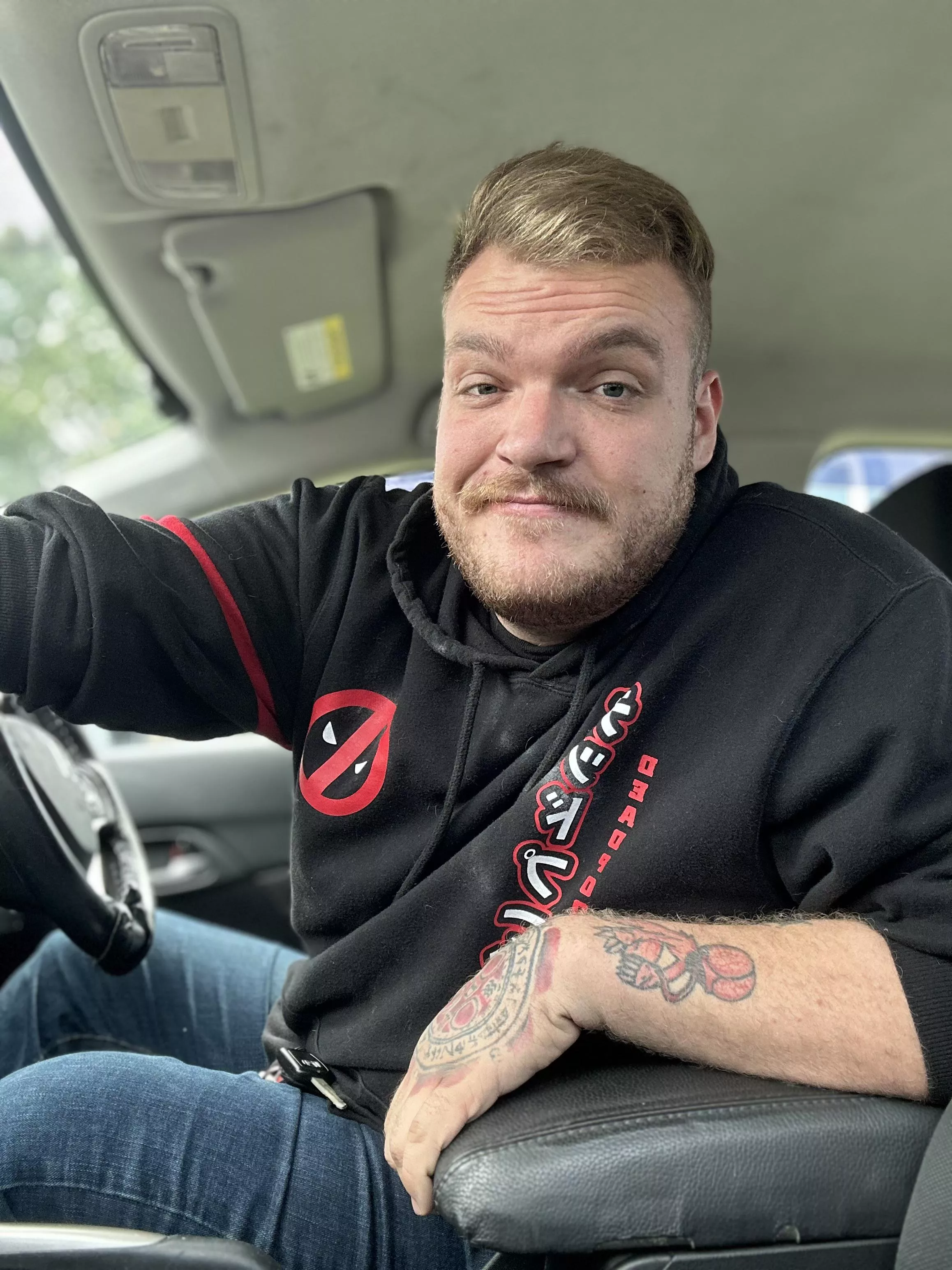 Off to work. Dm me… cause todays gonna be boring 😂 posted by Ok_Association1546