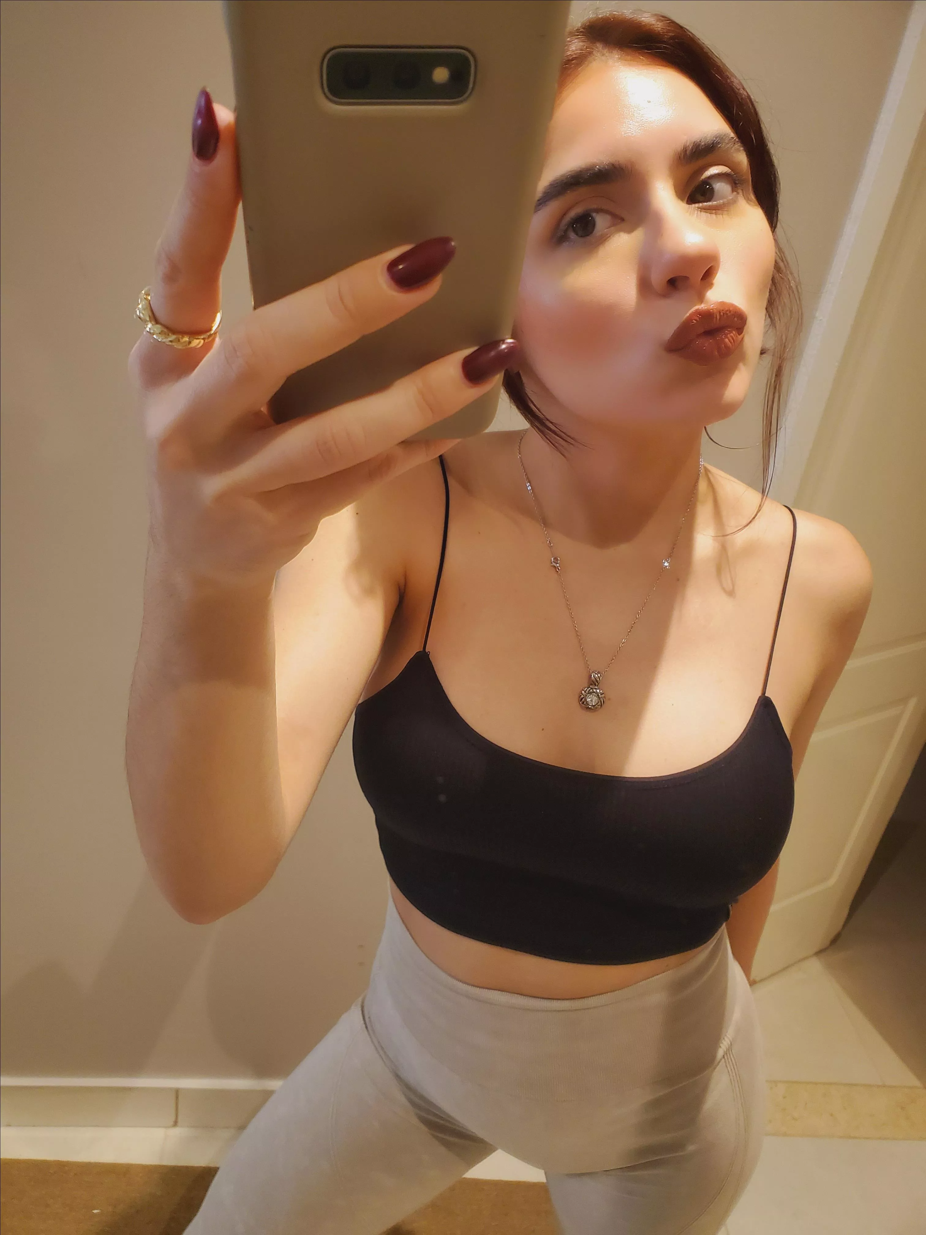 This juicy body needs your love posted by LovelyBellaXO