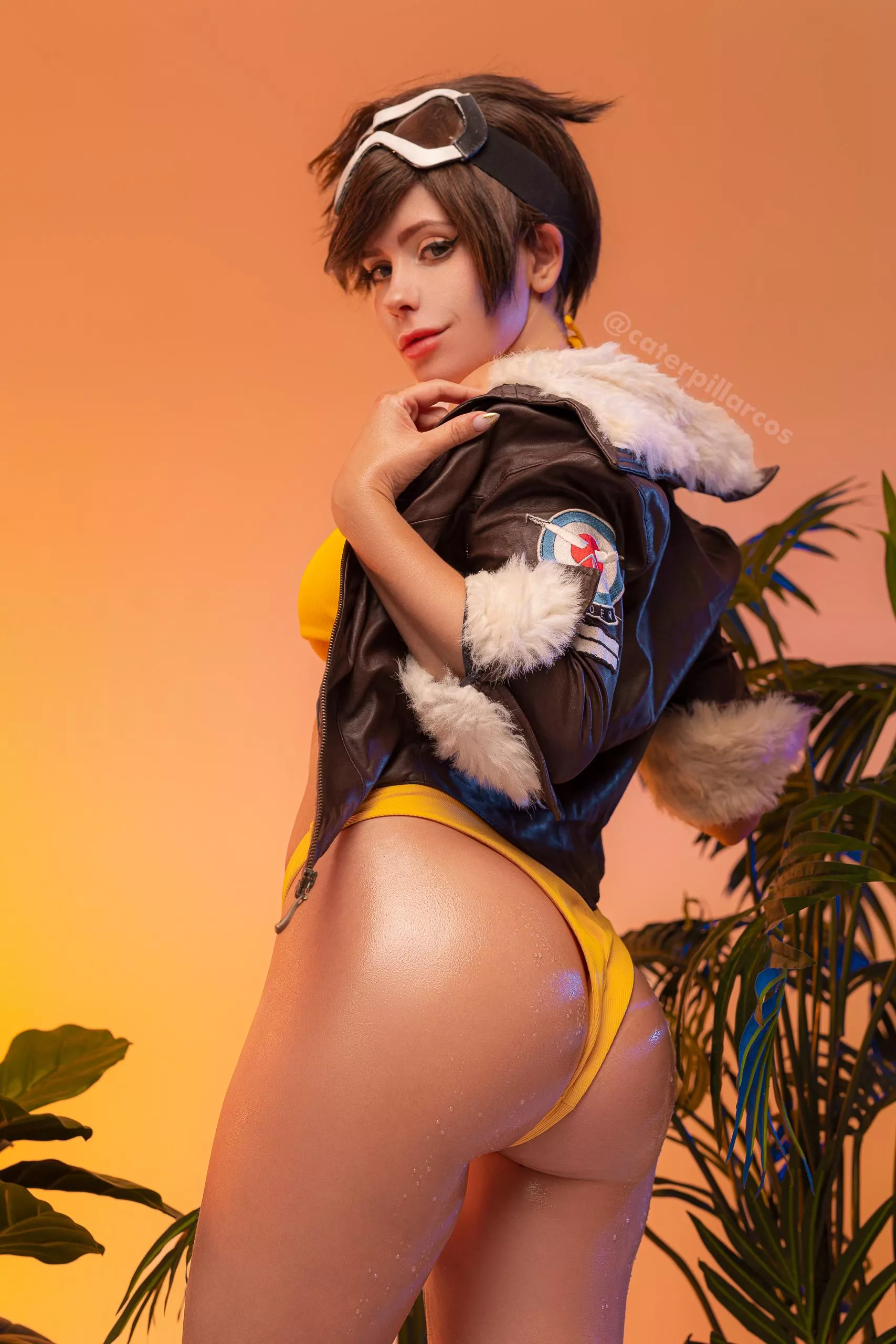 Tracer from Overwatch by CaterpillarCosplay posted by CaterpillarCosplay