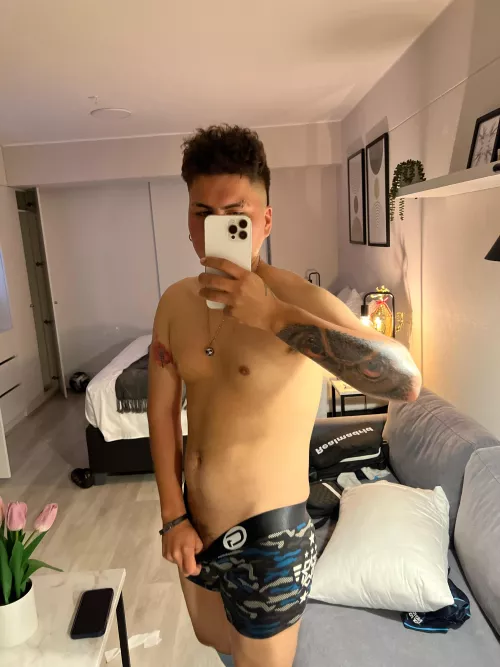 Yo, you dig my guns? 💪⚽️ by joanmanly