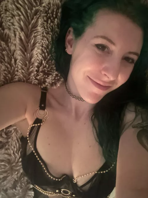 Bejeweled cleavage by sirenskiss3