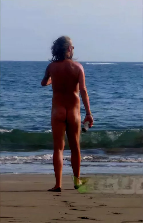 I like the my husband's bottom!  by uncut-John