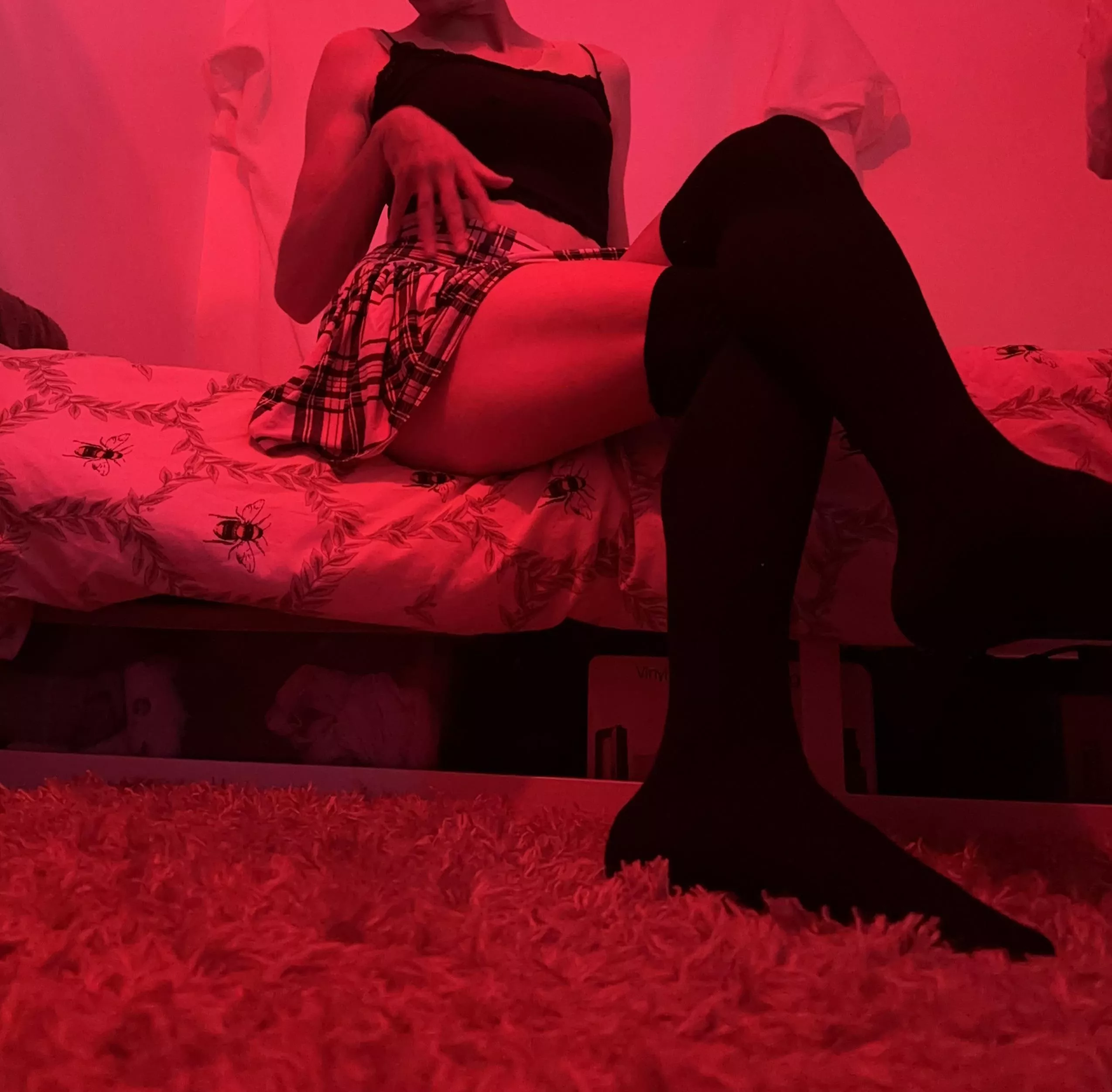 skirts are too pretty  posted by omgitstea_