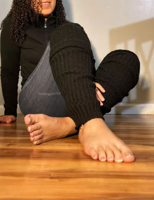 Soft classic French pedi  by Littlepiggies718