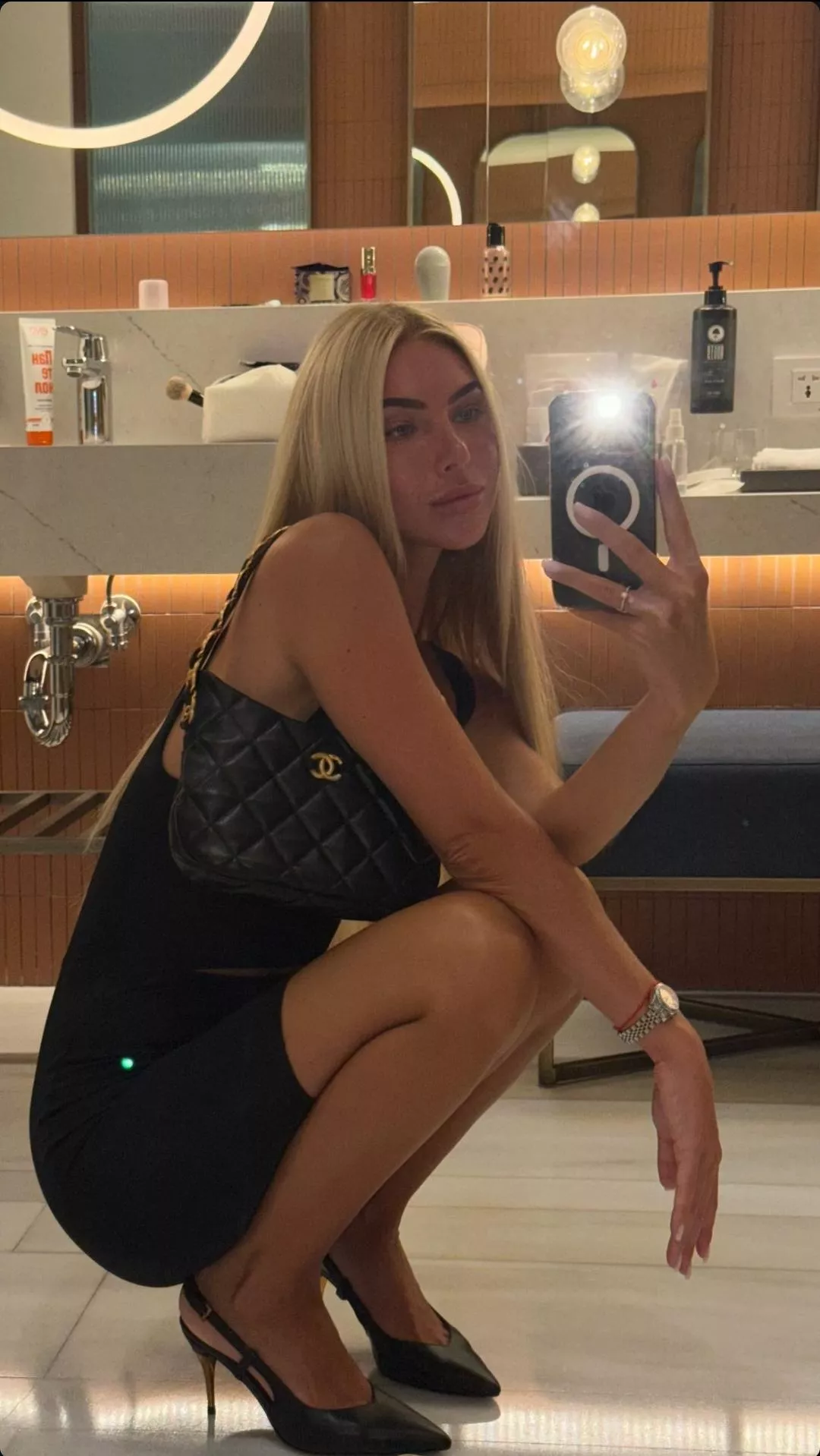 Do you wish you put that ring on her ? 😂  posted by L33v1