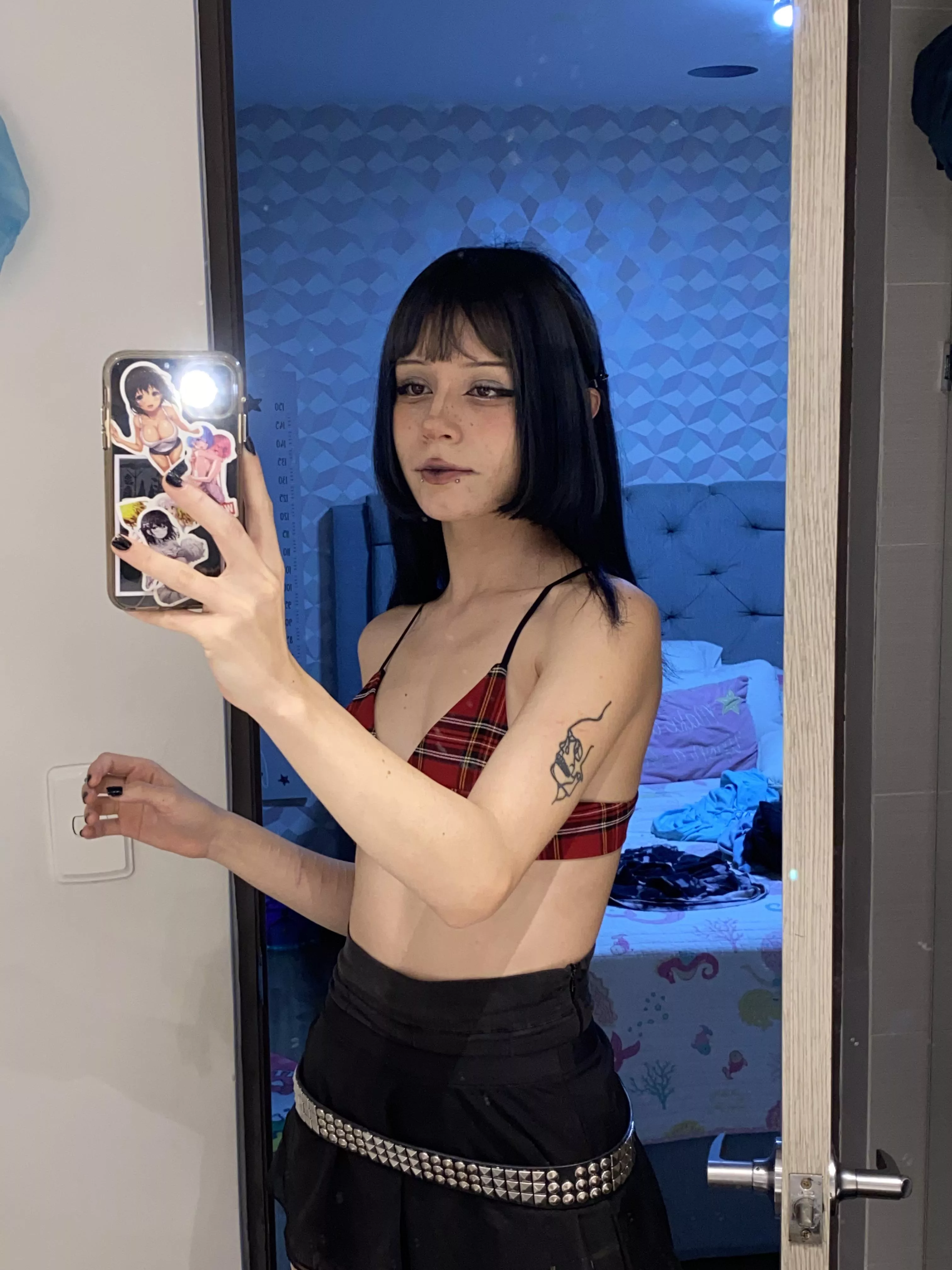 Ever seen a mixed asian brunette girl? (light makes my hair look blueish) posted by SaddieVampz