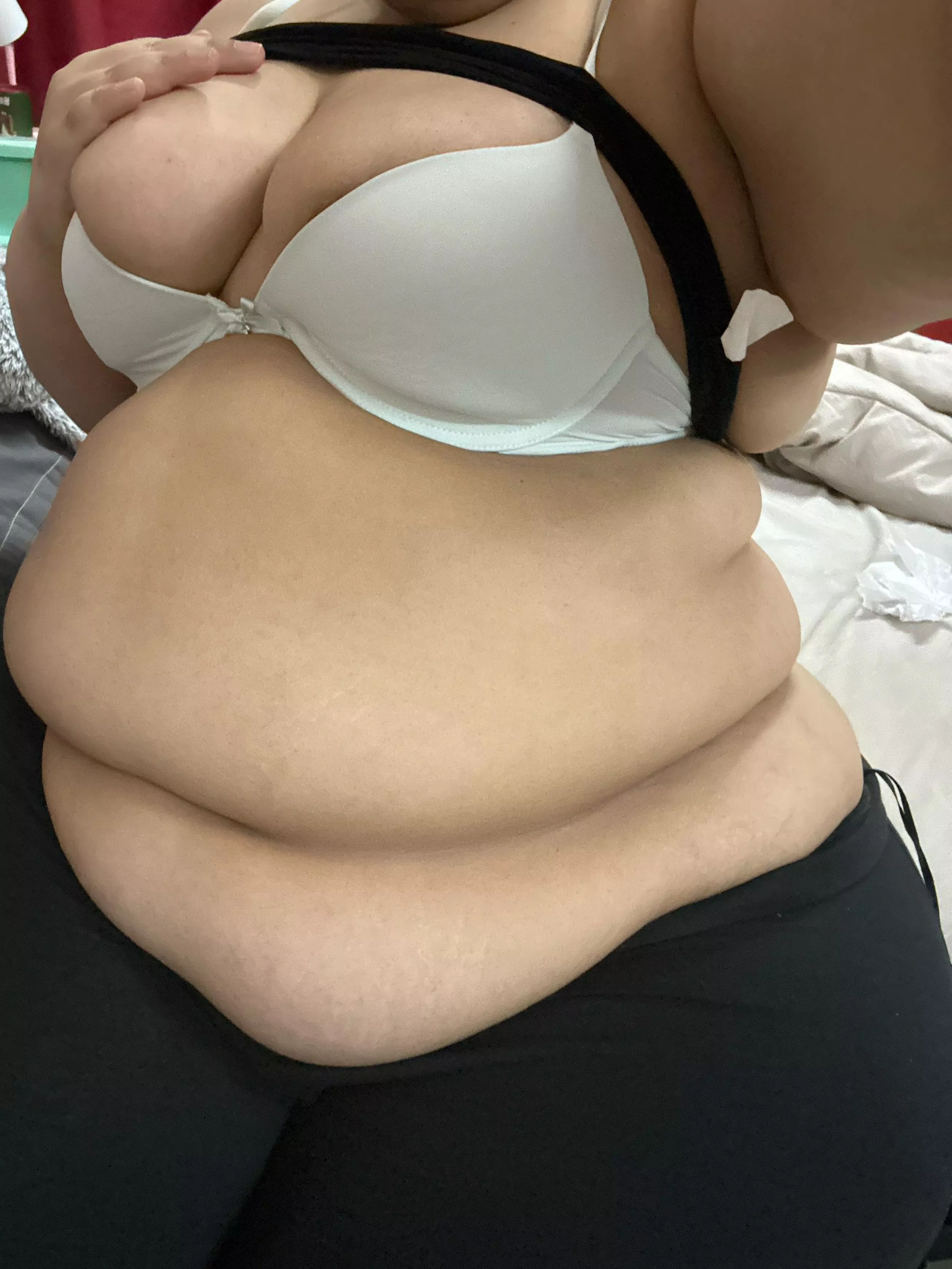 Felt cute might have second dinner later 🤭🐷✨ posted by Dense_Cream2608