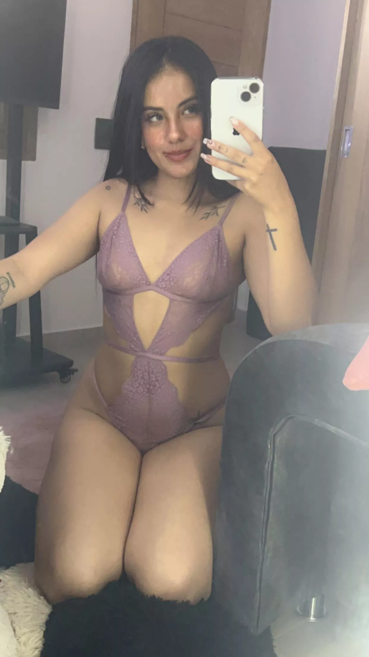 For you, I will remove any clothes posted by Luna_Luxee