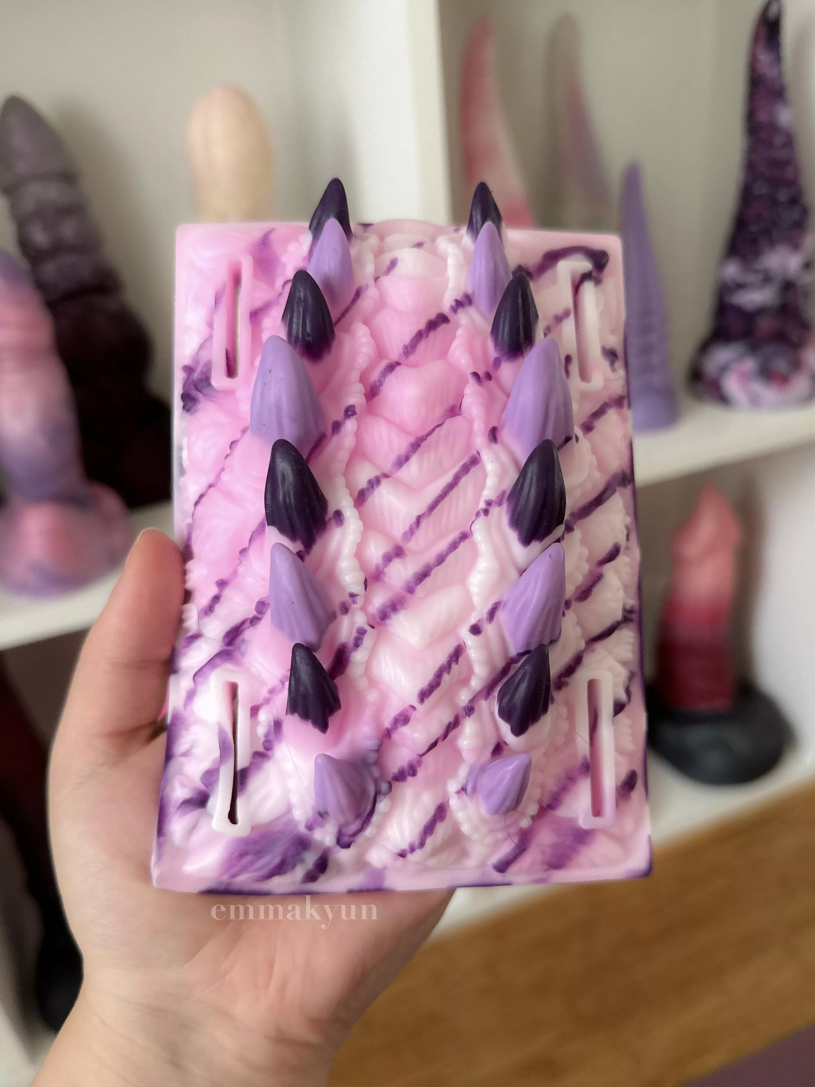 i wanted to show off my L dragon grinder by Fantasy Grove 💞 posted by emmakyun