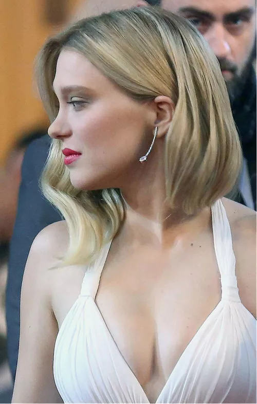 Lea Seydoux by figurephilosopher