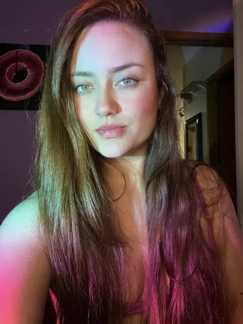 No makeup, no clothes, no problem by Puzzled_MJ