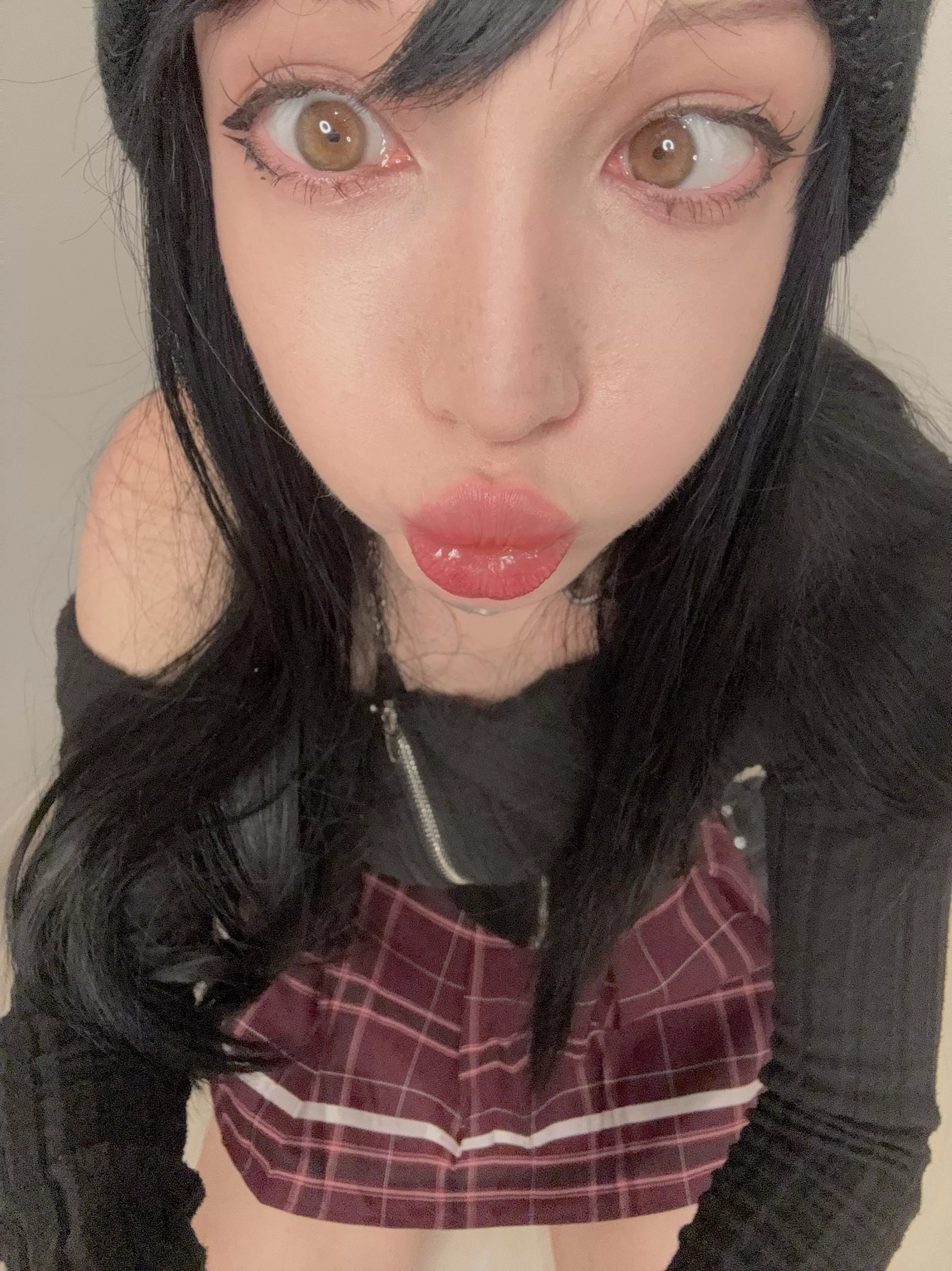 pink soft lips posted by Mollybabypills