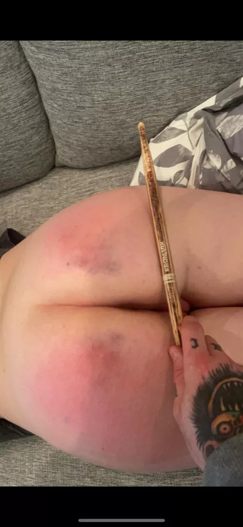 She loves the drumstick by SwedishBdsm