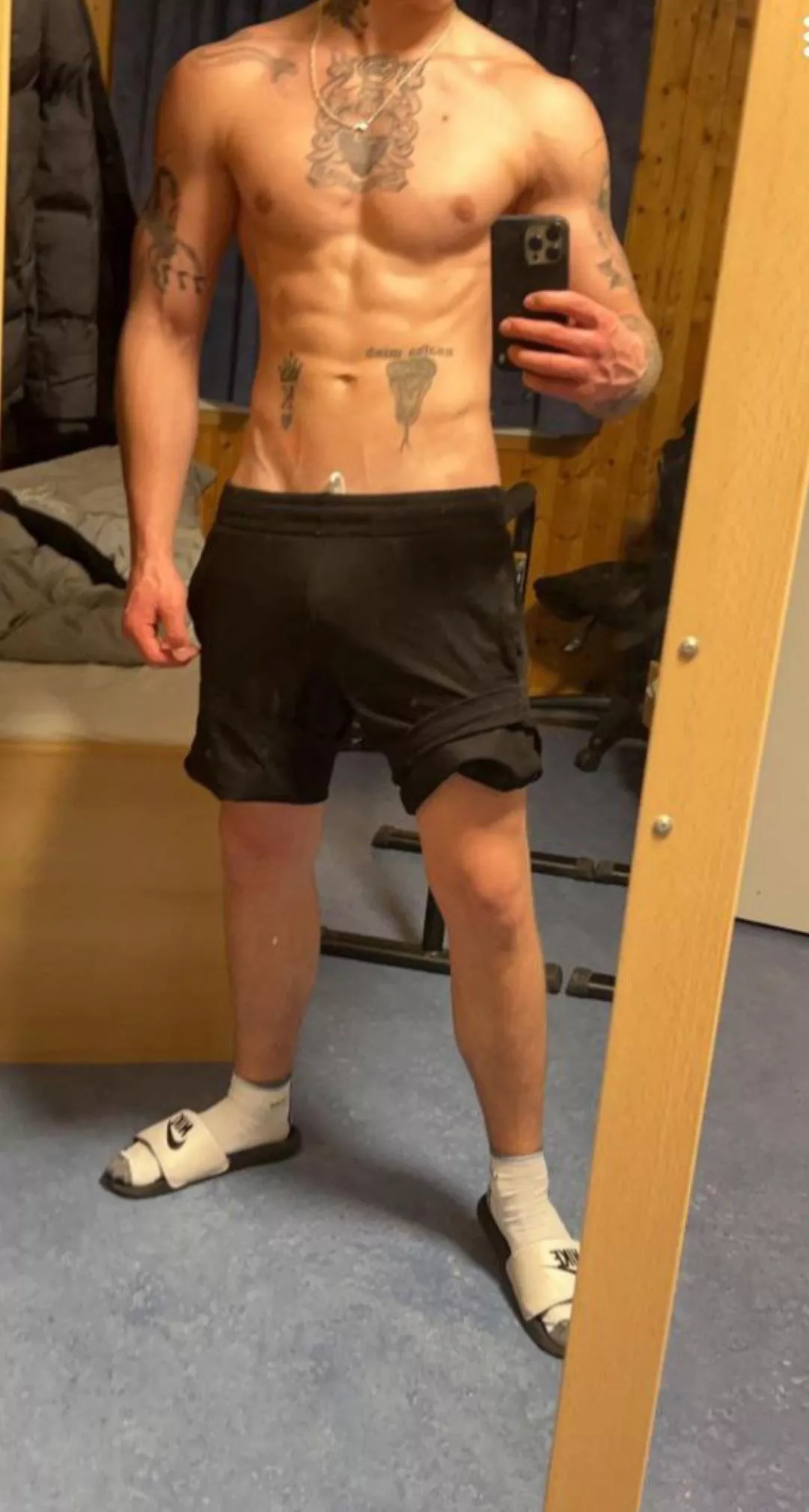 19m selling content. Also sell clothes, cum etc. Whatever u want. I like to please subs who spoil me posted by No_Appointment_8147