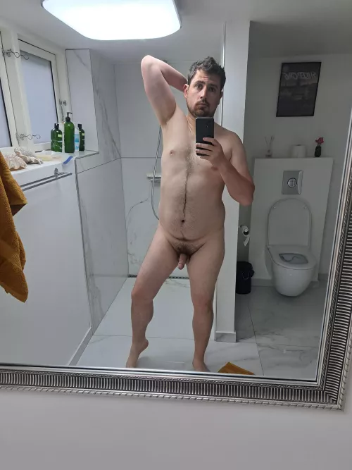 Big miror needs nude selfie by frenchben44