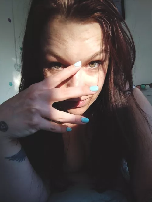 Eyes and nails by Noriko-san