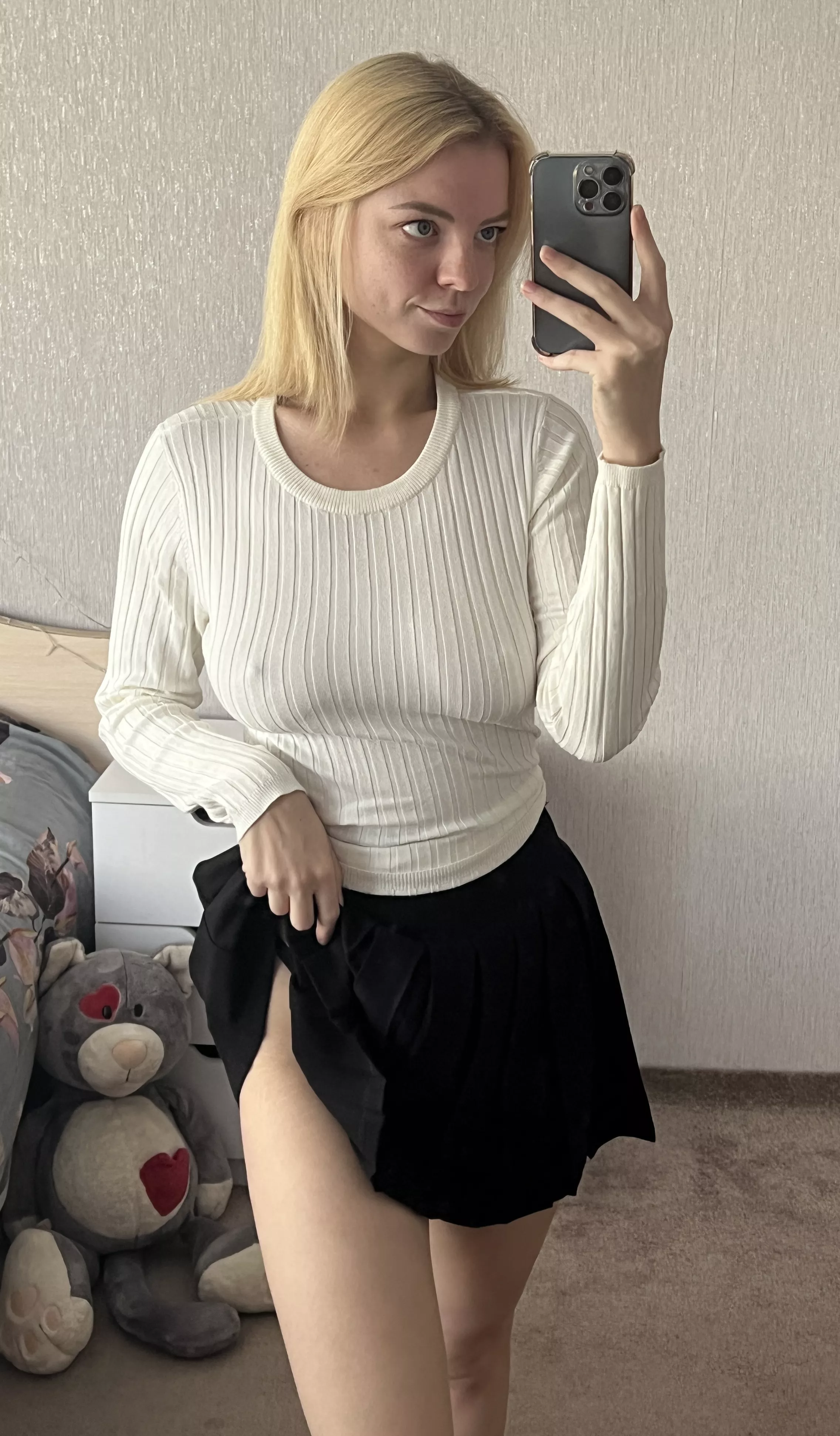 Feeling much sexy wearing no bra posted by No-Influence7221