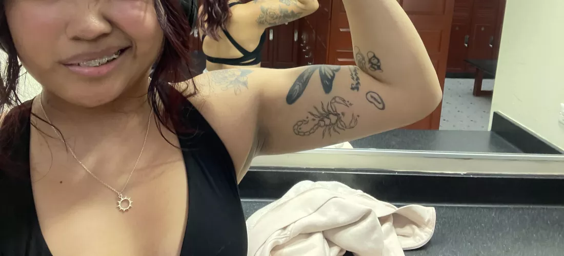 Gym time 🥰 by scentedbunny