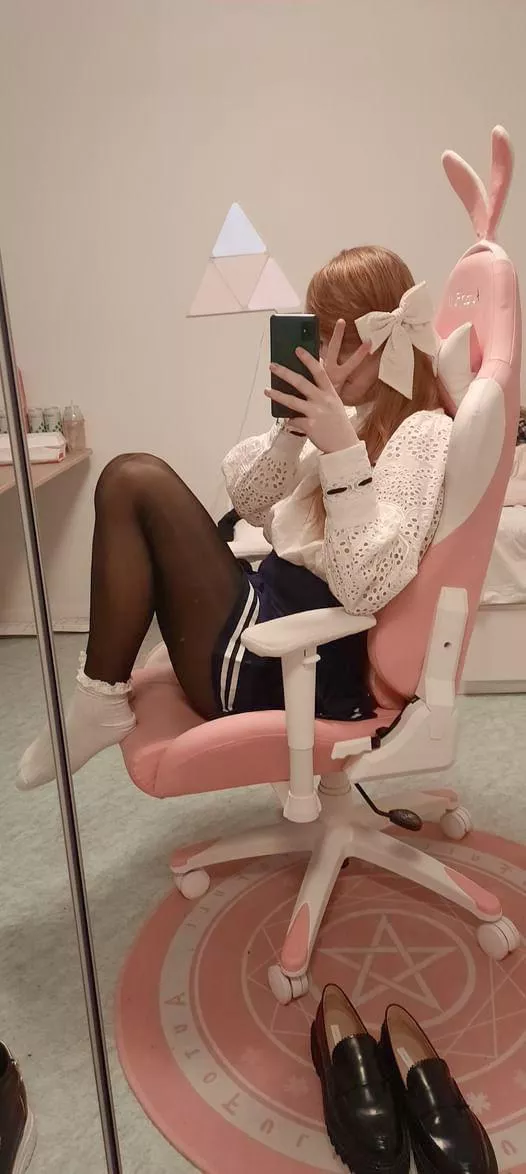 Hi 🩷 posted by BoiPrincess